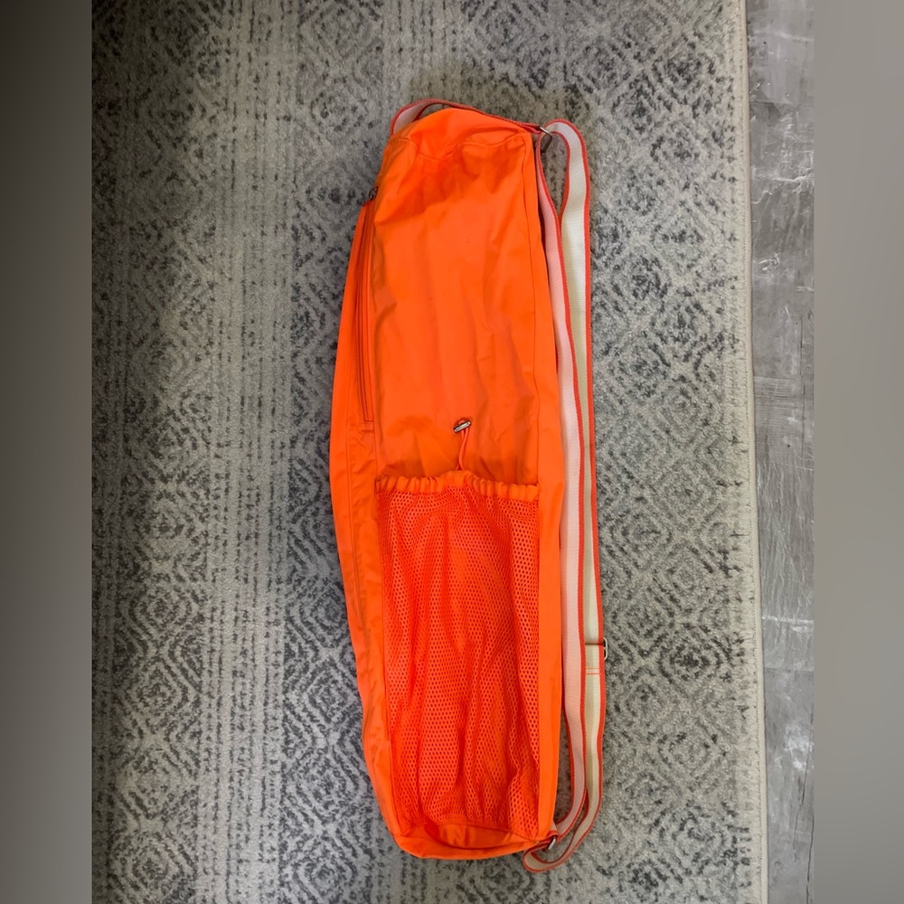 LuluLemon Adjustable Yoga Mat Bag